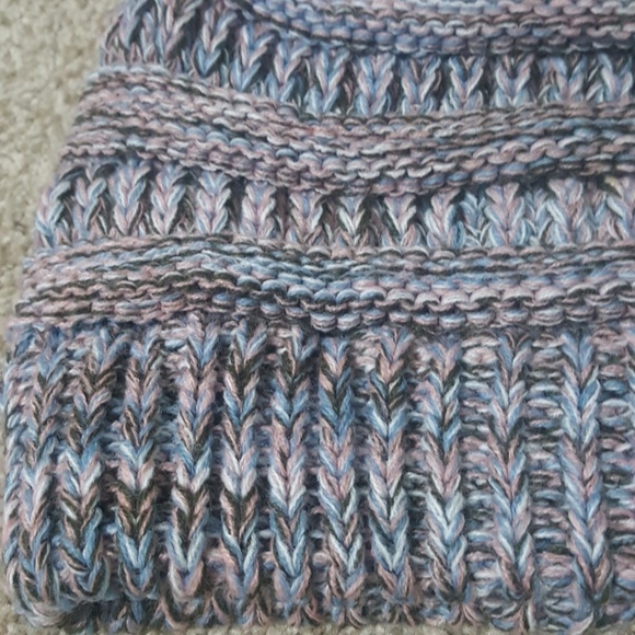C.C. beanie - Picture 2 of 2